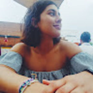 Meet your Posher, Cintia